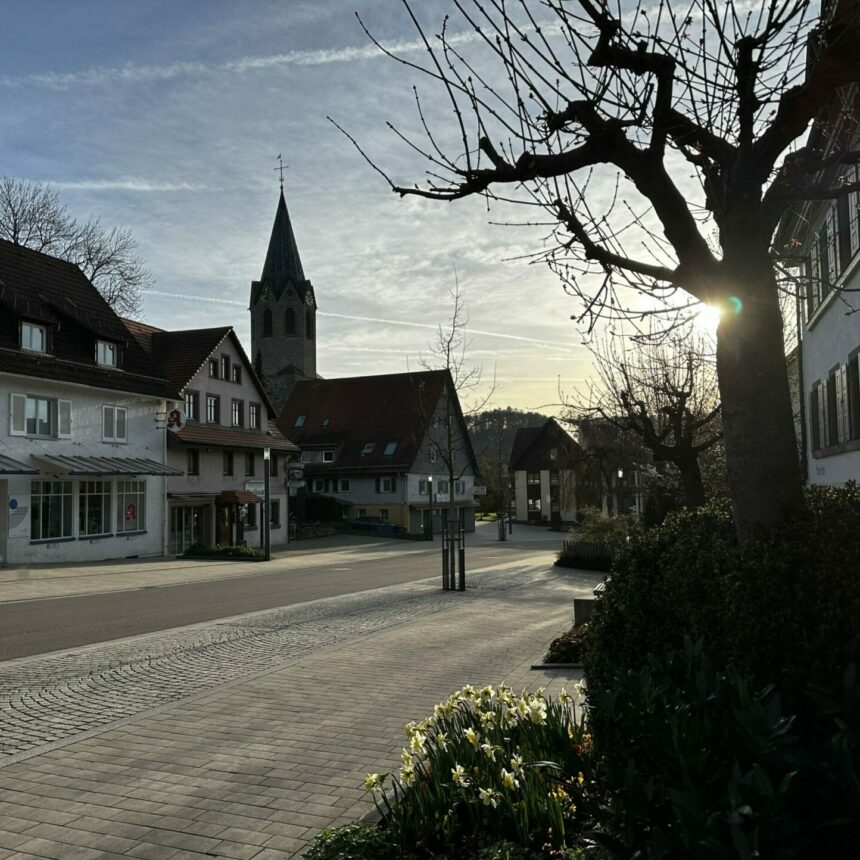 Blick vom Rathaus Dunningen in Richtung Ortsmitte, Foto: Tobias Krug