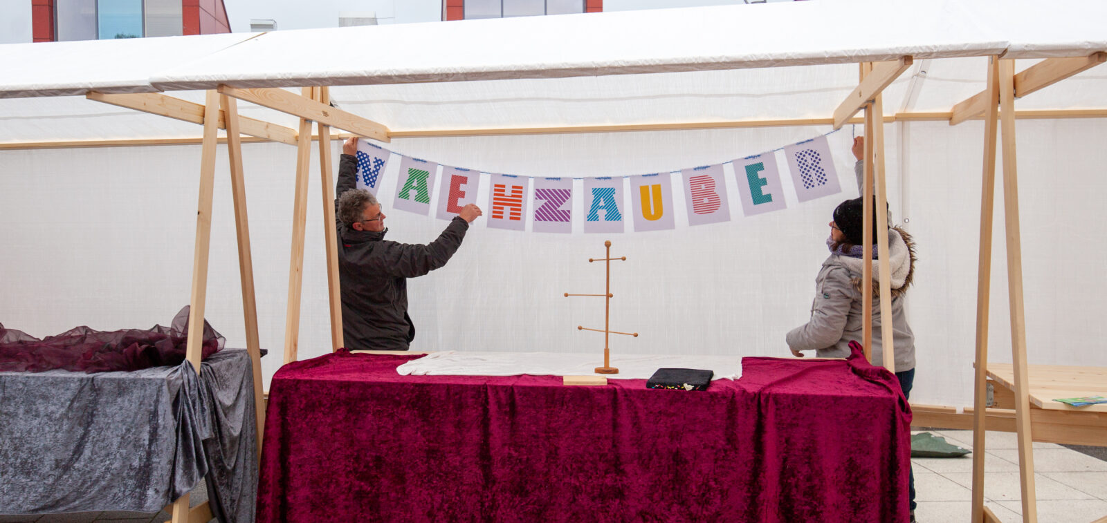 Dunninger Frühling 2024, Aufbau bei Frau Holle‘s Nähzauber - Allerlei Genähtes, Foto: Fritz Rudolf