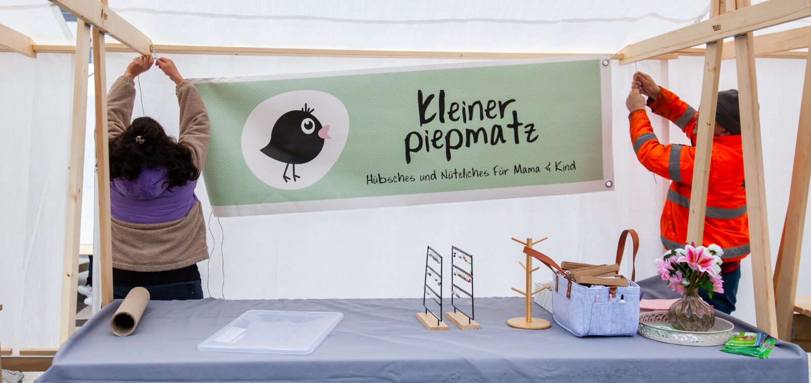 Dunninger Frühling 2024, Aufbau bei Kleiner Piepmatz - Hübsches und Nützliches für Mama & Kind, Foto: Fritz Rudolf