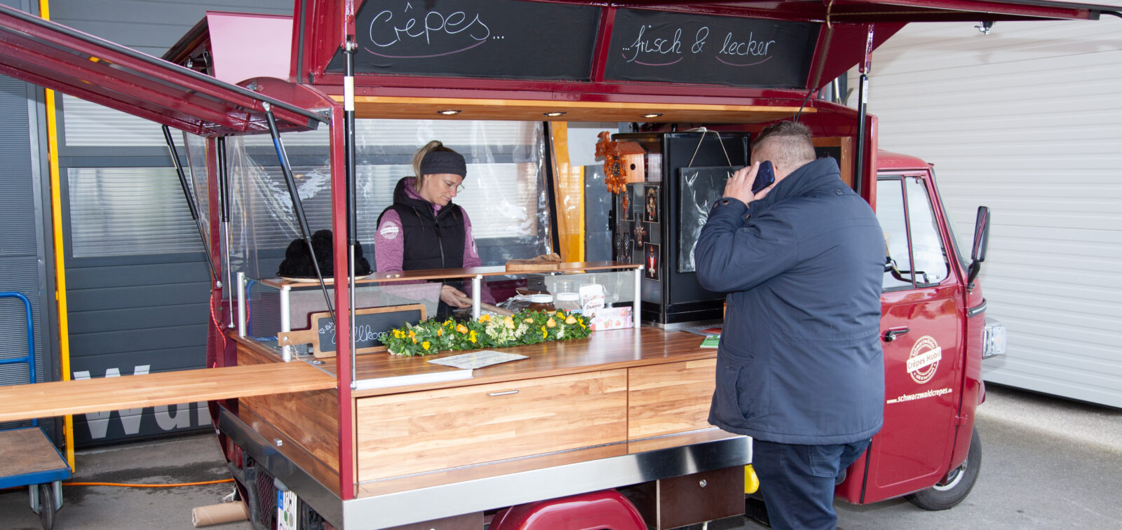 Dunninger Frühling 2024, Schwarzwald Crêpes Mobil bei Fa. Reuss, Foto: Fritz Rudolf